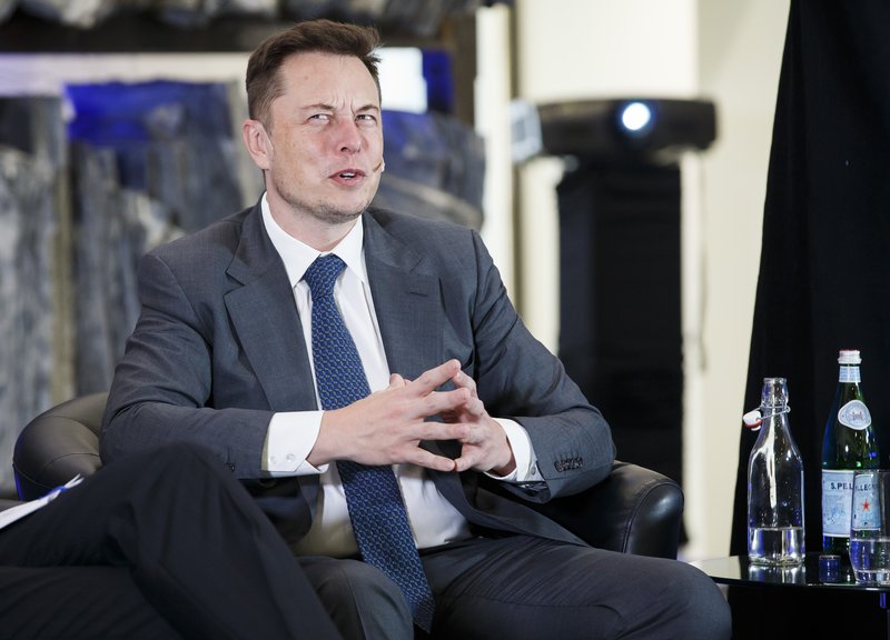 Elon Musk talar á umhverfisráðstefnu í Osló í apríl síðastliðnum.