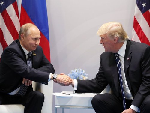 Trump og Putin funduðu lengi í Þýskalandi og ræddu ásakanir um afskipti Rússa af forsetakosningunum í Bandaríkjunum