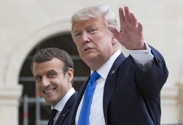 Emmanuel Macron tók á móti Donald Trump í Frakklandi í gær. Trump fylgist með hátíðarhöldum í París á þjóðhátíðardegi Frakka í dag.