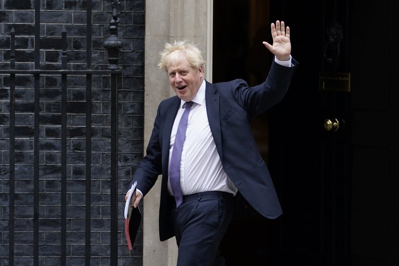 Boris Johnson, sem sjálfur veiktist alvarlega af COVID-19 vill forðast allsherjar lokun samfélagsins á ný. Mynd: EPA
