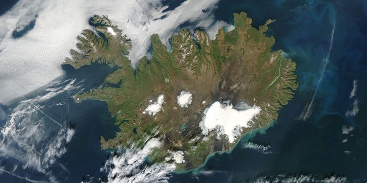 Ísland úr lofti í ágúst 2004