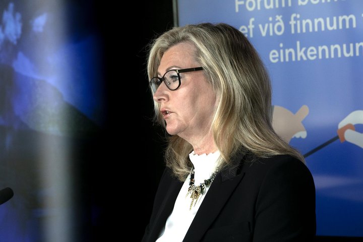 Alma Möller, landlæknir.