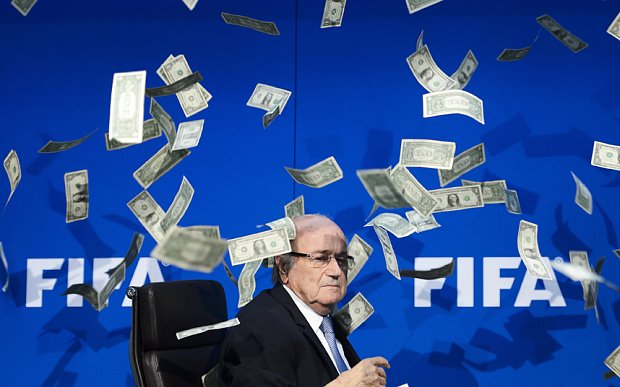 Sepp Blatter í seðlabúnti.