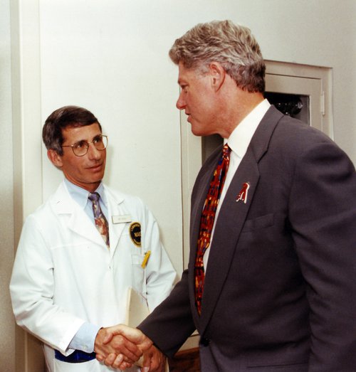 Anthony Fauci og Bill Clinton forseti árið 1997.