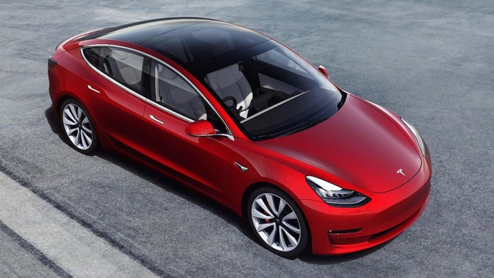 Tesla Model 3 er söluhæsti bíll rafbílaframleiðandans og vinsælasti rafbíllinn í Evrópu og Bandaríkjunum.