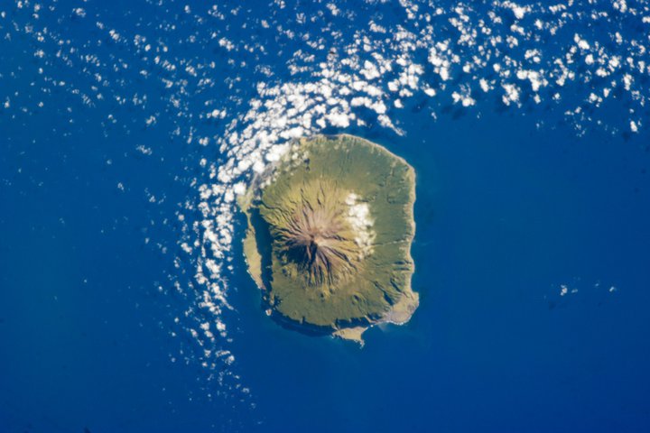 Tristan da Cunha-eyjaklasinn er á hjara veraldar.