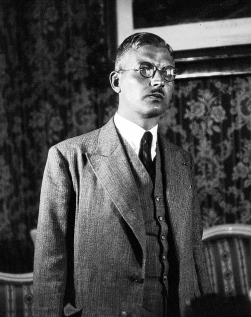 Kurt von Schuschnigg, kanslari Austurríkis, samþykkti kröfur Hitlers í von um að Austurríki fengi að halda sjálfstæði sínu.