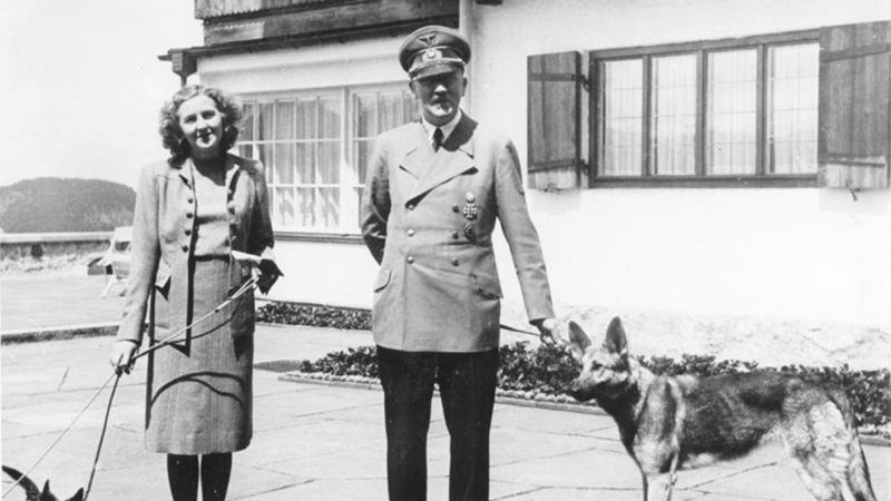 Eva Braun og Adolf Hitler.