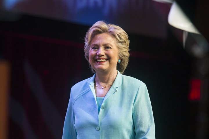 Hillary Clinton hefði vafalaust frekar viljað taka þátt í Heimsþingi kvenleiðtoga í Hörpu heldur en yfir netið.