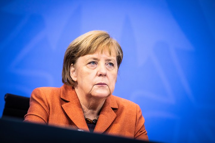 Angela Merkel kanslari á blaðamannafundi í Berlín í gær.