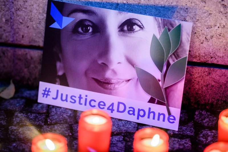 Daphne Caruana Galizia var myrt skammt frá heimili sínu árið 2017. Mynd: EPA