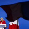 Marine Le Pen fæddist í Frakklandi árið 1968 og þegar hún var fjögurra ára gömul stofnaði faðir hennar, Jean-Marie Le Pen, öfgahægri stjórnmálaflokkinn National Front.