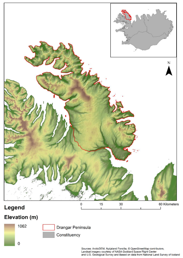 Svæðið sem tekið var til athugunar markast af rauðu línunum, allt frá Hornströndum til Steingrímsfjarðar.