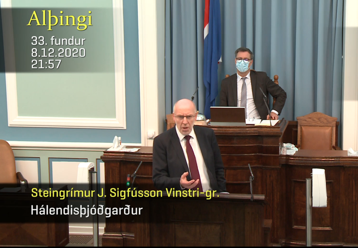Steingrímur J. Sigfússon forseti Alþingis í ræðustól í kvöld.